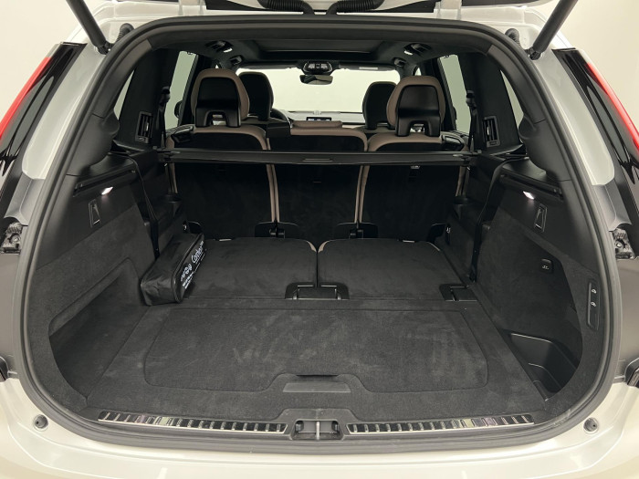 Volvo XC90 T8 AWD RECHARGE ULTRA DARK CZ