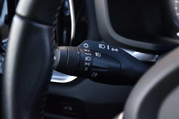 Volvo V60 D3 MOMENTUM AUT REZERVACE 2.0 d Momentum
