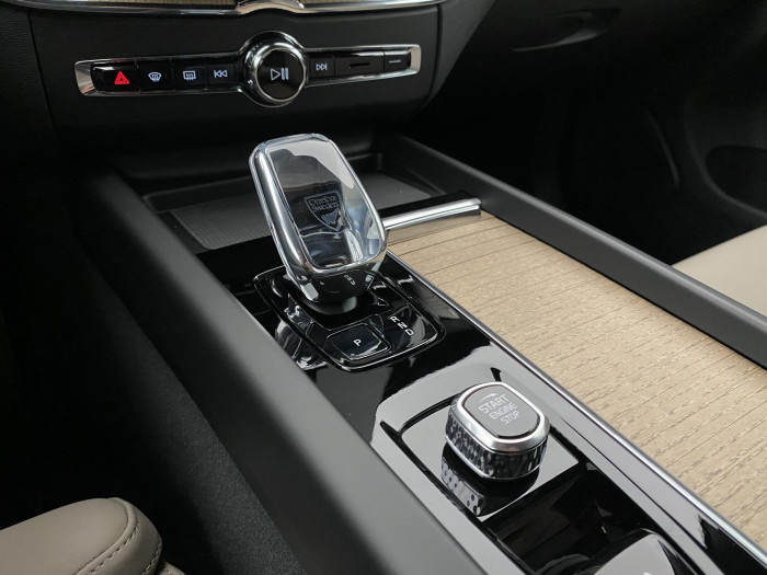 Volvo XC60 B5 AWD AUT DARK PLUS