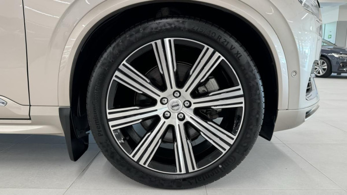 Volvo XC90 T8 AWD RECHARGE REZERVACE