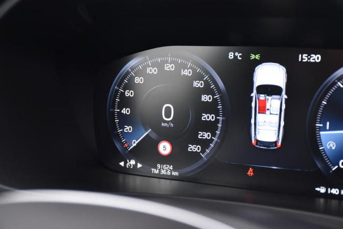 Volvo V90 CC D4 MOMENTUM REZERVACE 2.0 d CC CC Momentum