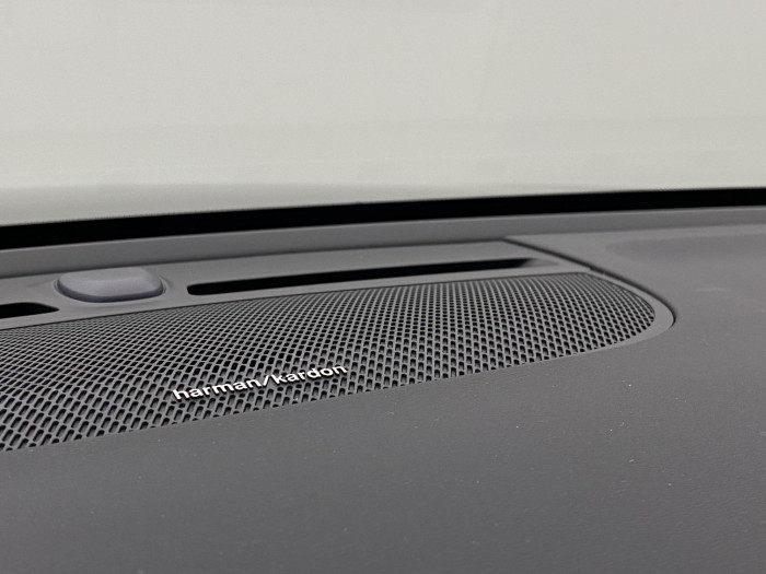 Volvo XC40 B3 DARK PLUS AUT CZ