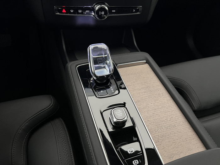 Volvo XC90 B5 AWD PLUS BRIGHT 7MÍST CZ