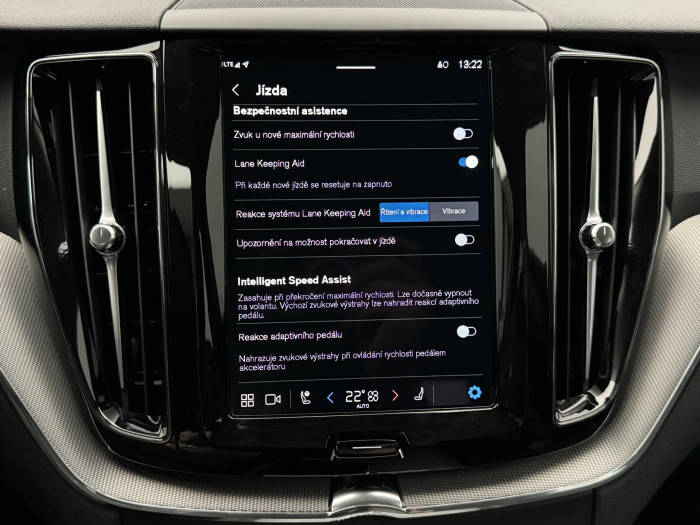 Volvo XC60 B5 AWD PLUS DARK AUT CZ 1.maj.