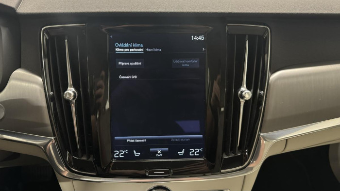 Volvo V90 D4 MOMENTUM AUT  REZERVACE 2.0 d Momentum