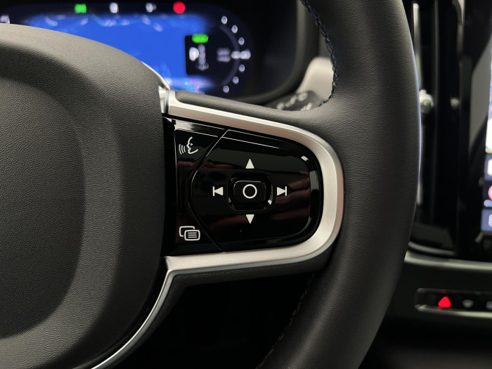 Volvo V90 T8 AWD RECHARGE ULTRA DARK AUT