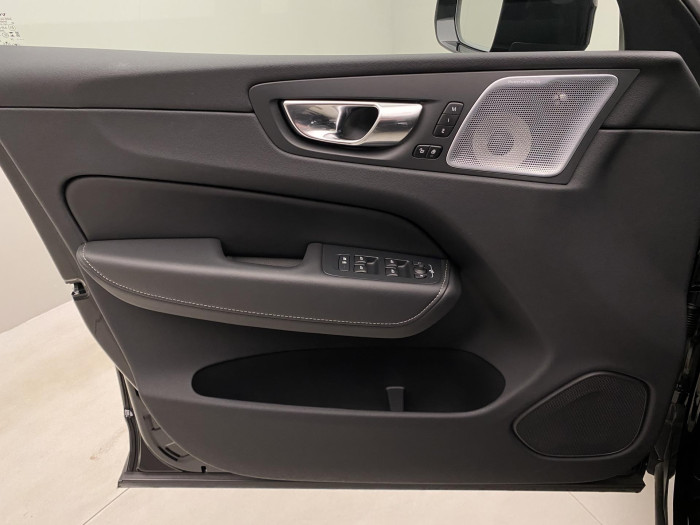 Volvo XC60 B5 AWD BLACK EDITION AUT 1.maj 2.0 Edition