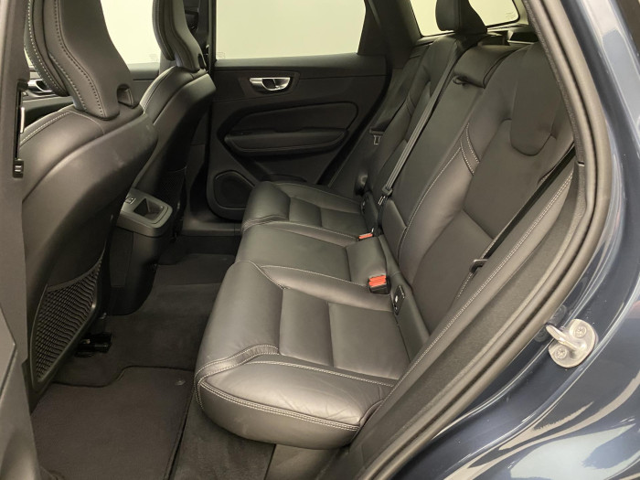 Volvo XC60 B5 AWD DARK PLUS AUT