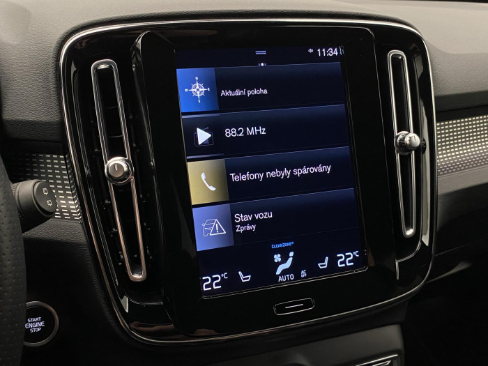 Volvo XC40 B4 AWD R-DESIGN AUT CZ