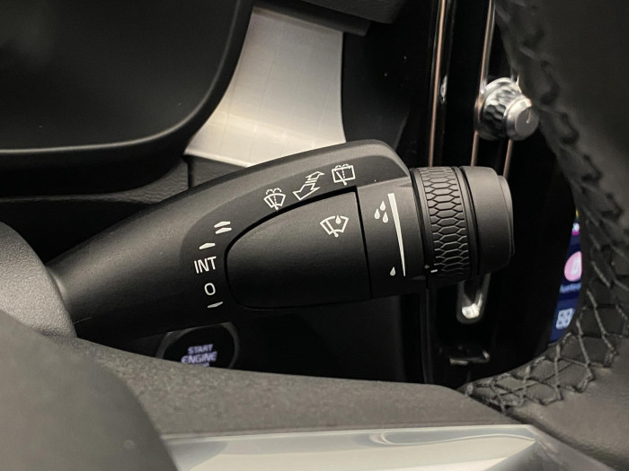 Volvo XC40 B3 AUT DARK PLUS