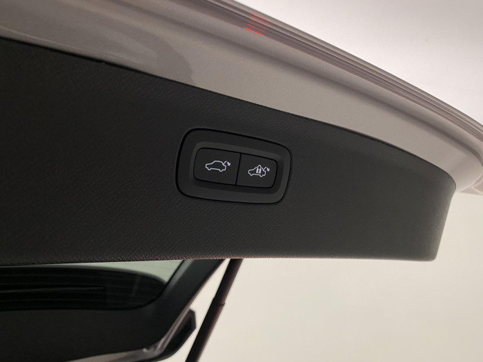 Volvo XC90 T8 AWD RECHARGE DARK PLUS 7m