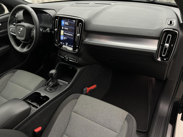 Volvo XC40 T3 MOMENTUM 1.maj. 1.5 Momentum