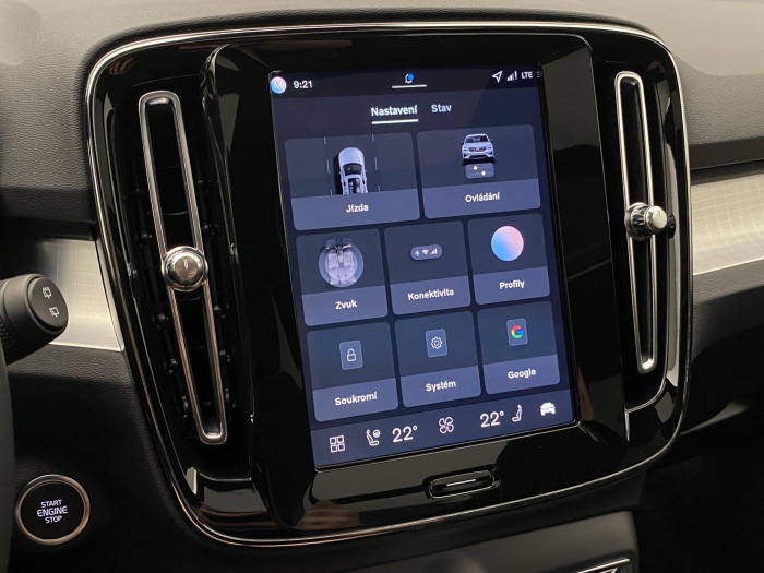 Volvo XC40 B3 AUT PLUS BLACK EDITION