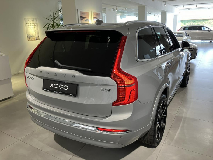 Volvo XC90 B5 AWD AUT BRIGHT PLUS 7-míst