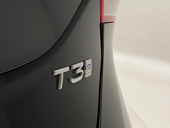 Volvo V40 T3 R-DESIGN AUT 1.maj.
