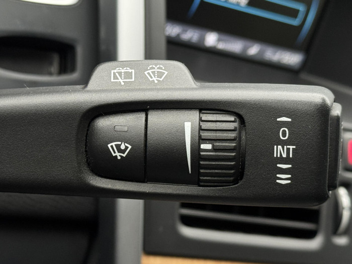 Volvo XC60 3.2 AWD MOMENTUM CZ AUT 3.2 Momentum