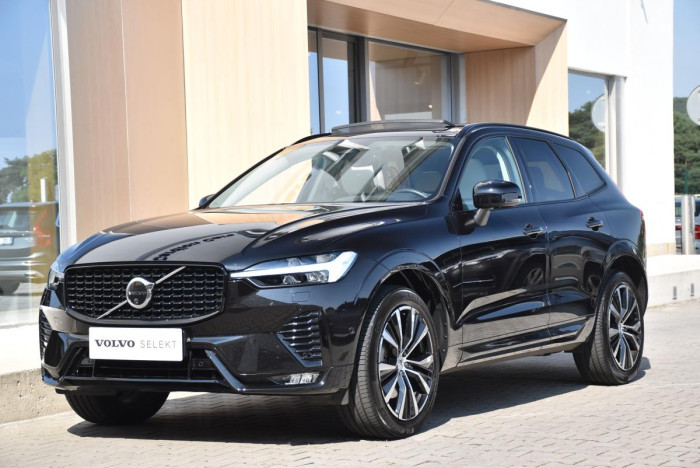 Volvo XC60 B4 AWD ULTIMATE REZERVACE