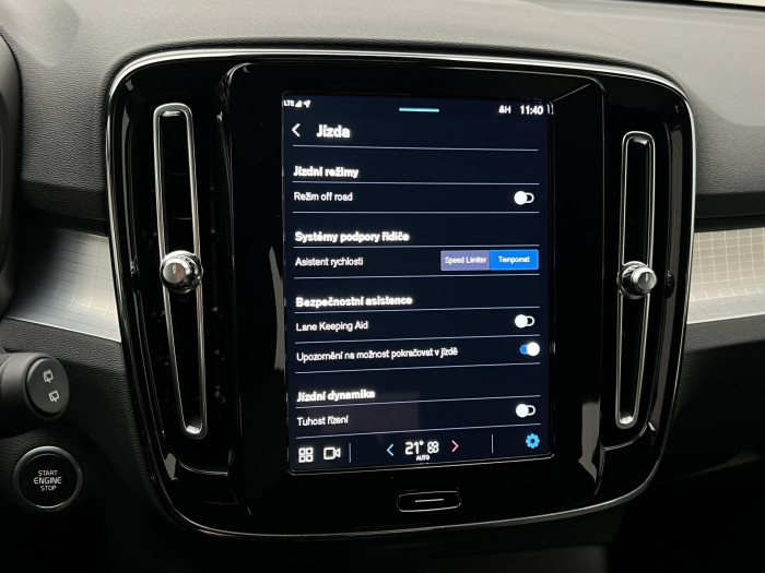 Volvo XC40 B4 AWD CORE AUT