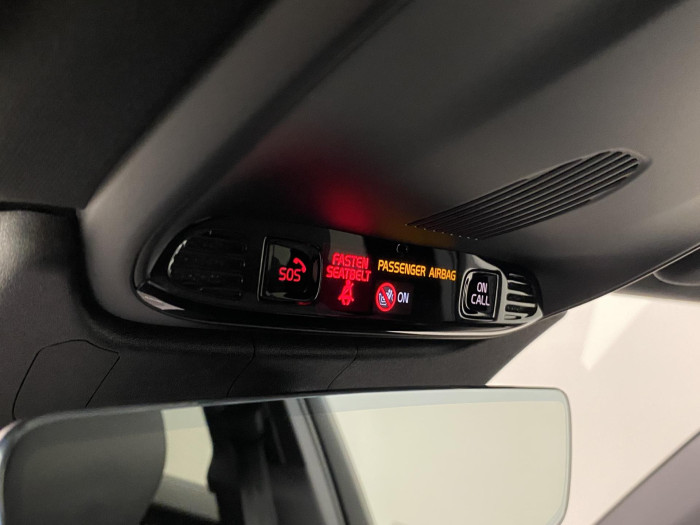 Volvo XC60 B5 AWD R-DESIGN AUT