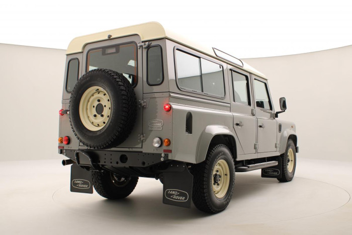 Land Rover Defender WORKS V8 ISLAY EDITION 5.0 V8 Edition