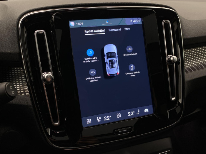 Volvo XC40 TWIN ENGINE ULTIMATE CZ