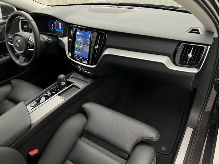 Volvo V60 B4 PLUS BRIGHT AUT 1.maj.