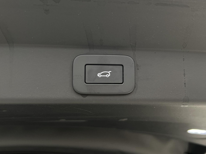 Land Rover Range Rover Sport P550e AUTOBIOGRAPHY REZERVACE