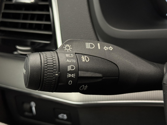 Volvo XC90 B5 AWD R-Design 7Míst 1.maj CZ