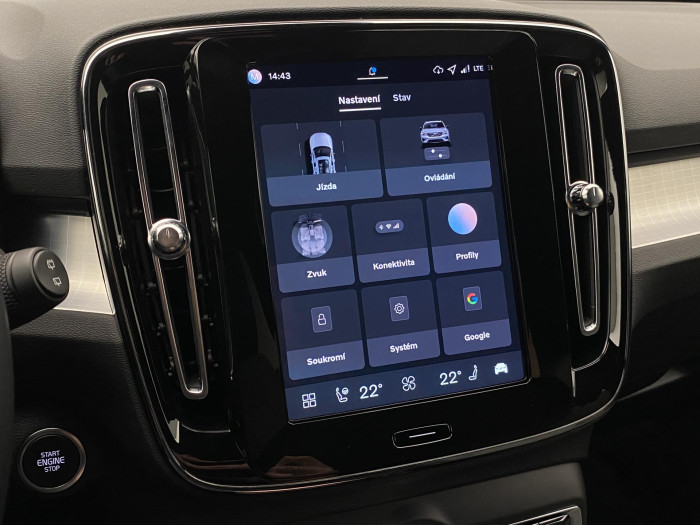 Volvo XC40 B3 AUT DARK PLUS