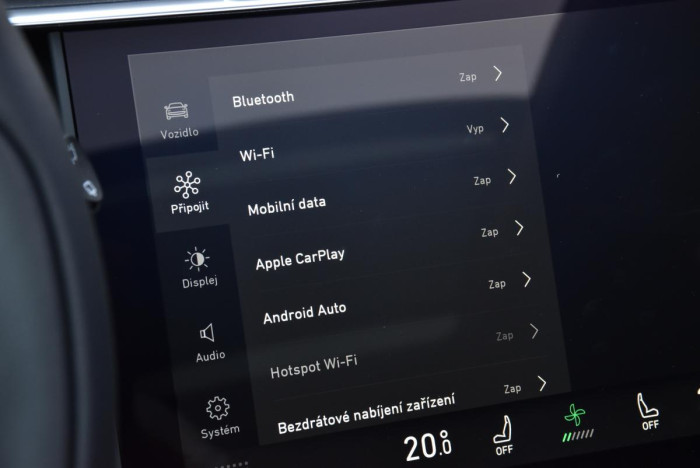 Lynk & Co 01 PHEV DCT AUT 1.maj.