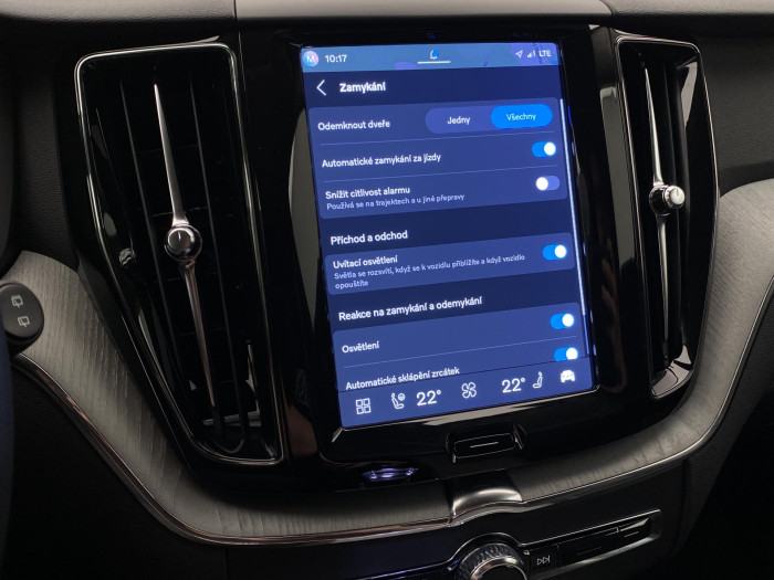 Volvo XC60 B5 AWD DARK PLUS AUT