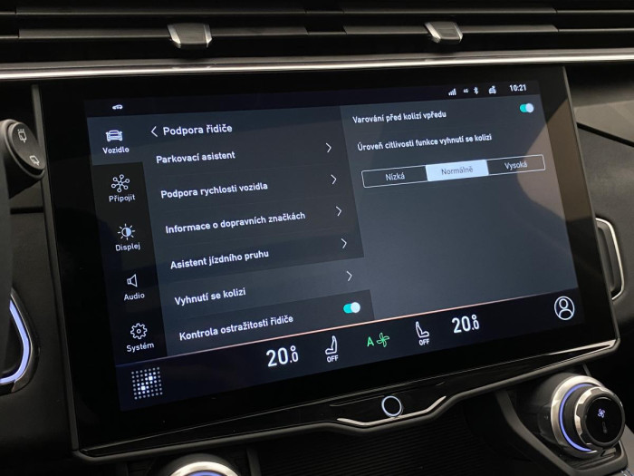 Lynk & Co 01 PHEV DCT AUT REZERVACE