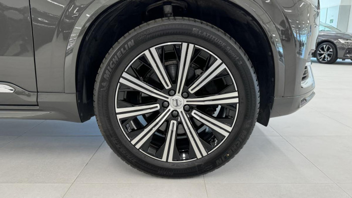 Volvo XC90 B5 AWD INSCRIPTION REZERVACE