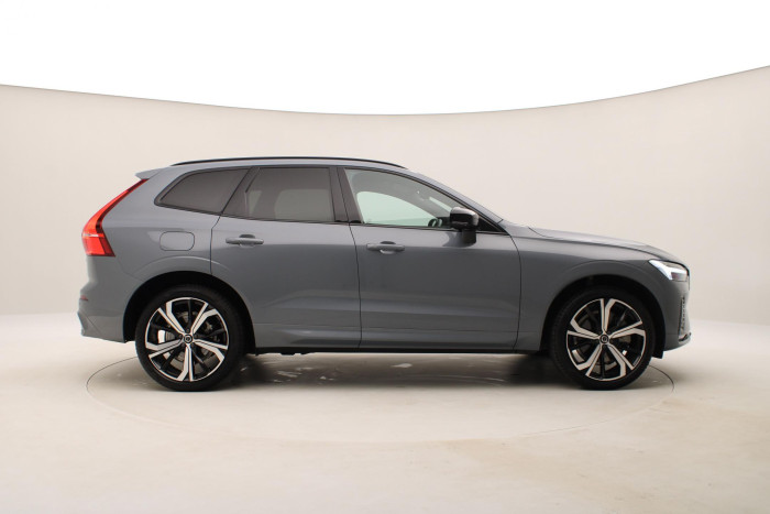 Volvo XC60 B4 AWD PLUS DARK AUT 1.maj