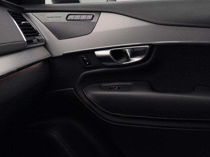 Volvo XC90 B5 AWD PLUS DARK CZ 1.maj