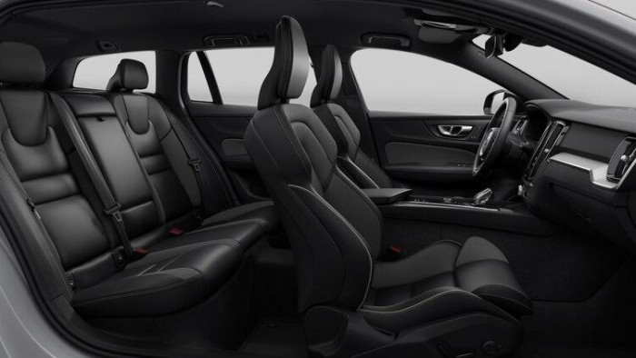 Volvo V60 B4 DARK PLUS