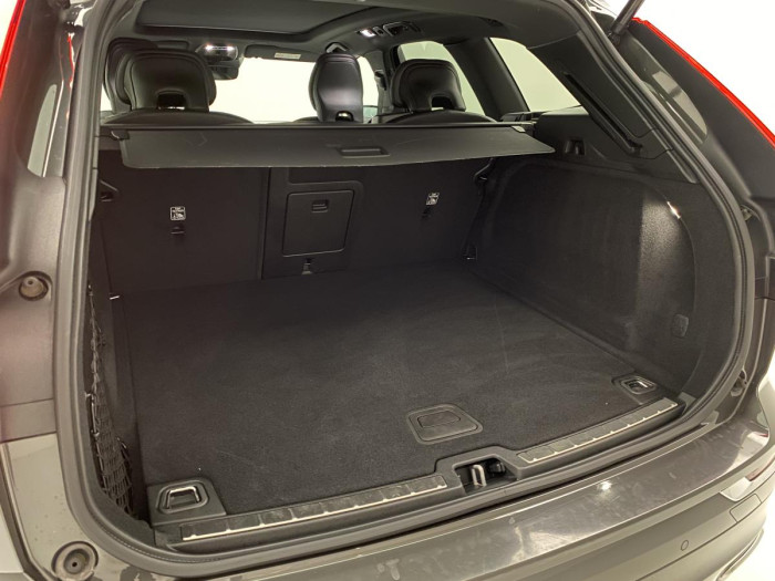 Volvo XC60 D5 AWD INSCRIPTION REZERVACE 2.0 d