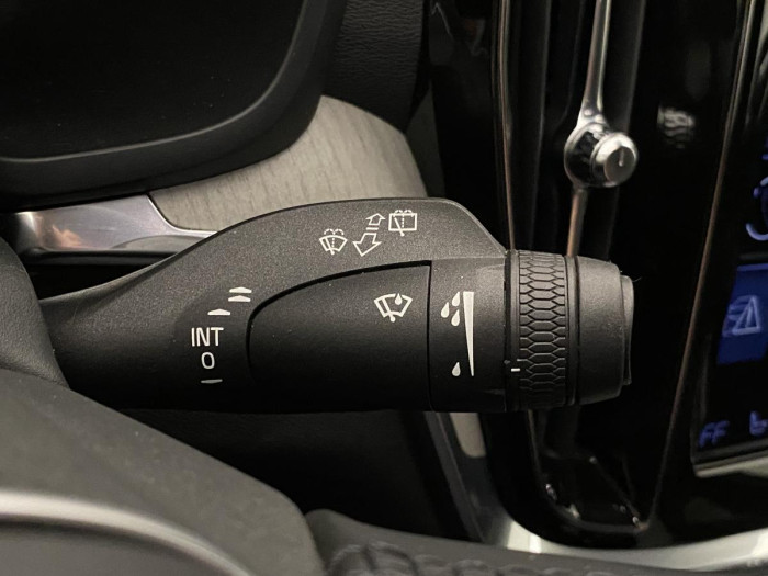 Volvo V60 CC B5 AWD MOMENTUM AUT CZ 2.0 CC CC Momentum