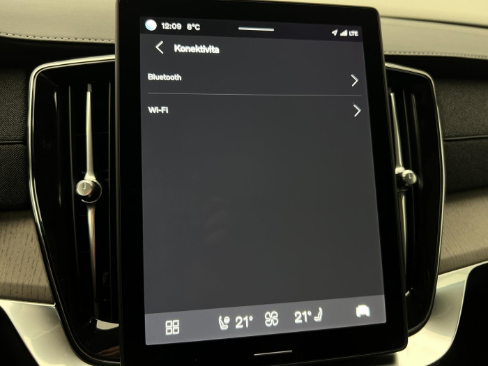 Volvo XC90 B5 AWD ULTRA BRIGHT 7MÍST CZ