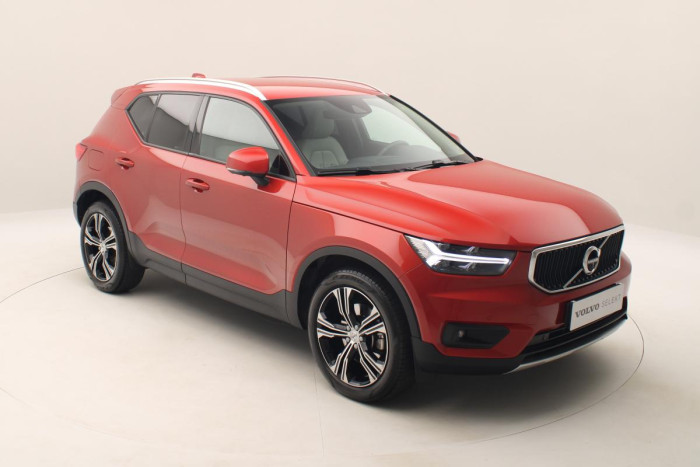 Volvo XC40 T4 MOMENTUM AUT REZERVACE 2.0 Momentum