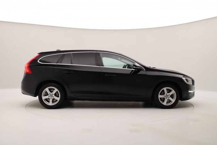 Volvo V60 D2 MOMENTUM REZERVACE 2.0 d Momentum