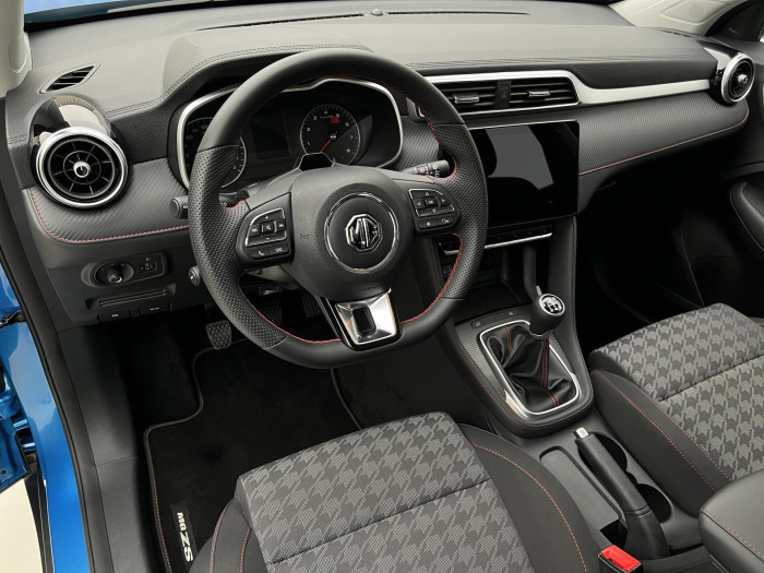 MG ZS 1.5 ESSENTIAL PLUS CZ