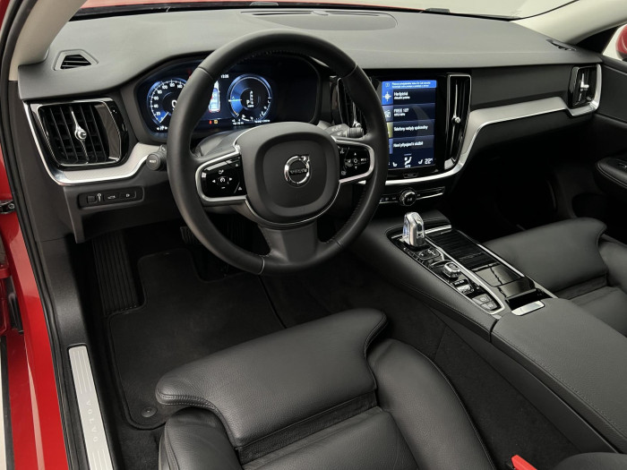 Volvo V60 T8 AWD RECHARGE INSCRIPTION