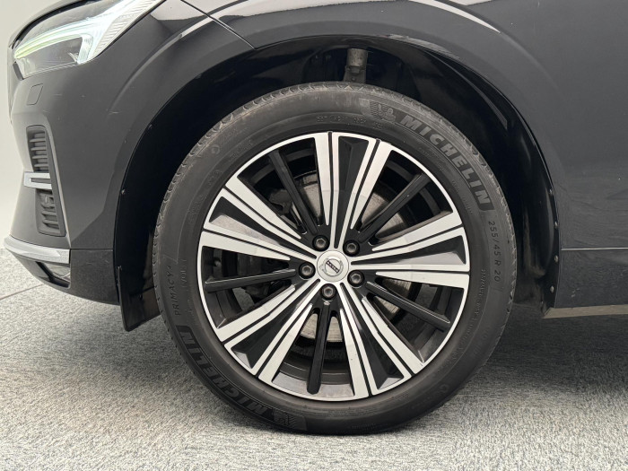 Volvo XC60 B4 AWD DARK PLUS AUT