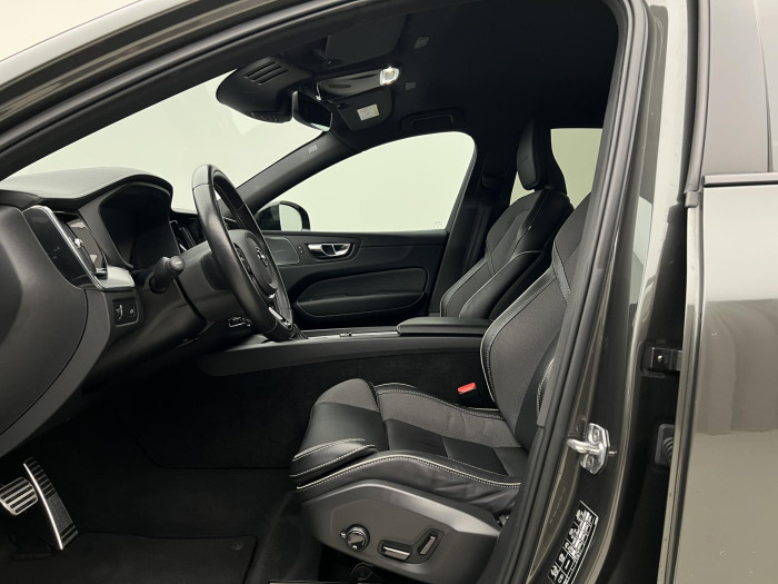 Volvo XC60 T4 R-DESIGN AUT