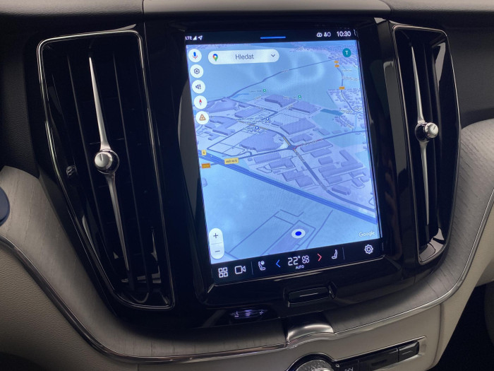 Volvo XC60 T6 AWD PLUG-IN DARK PLUS AUT