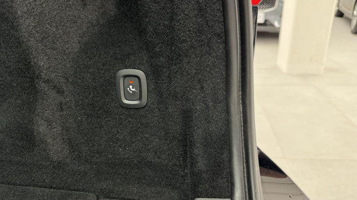 Volvo XC60 B4 AWD MOMENTUM AUT REZERVACE 2.0 Momentum