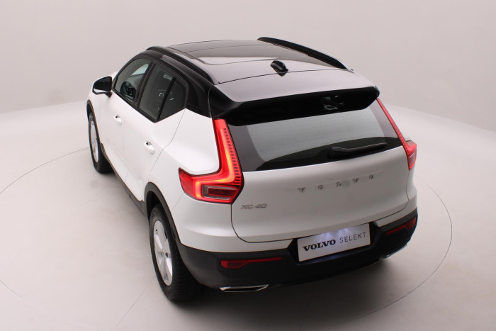 Volvo XC40 D4 AWD R-DESIGN AUT 2.0 d
