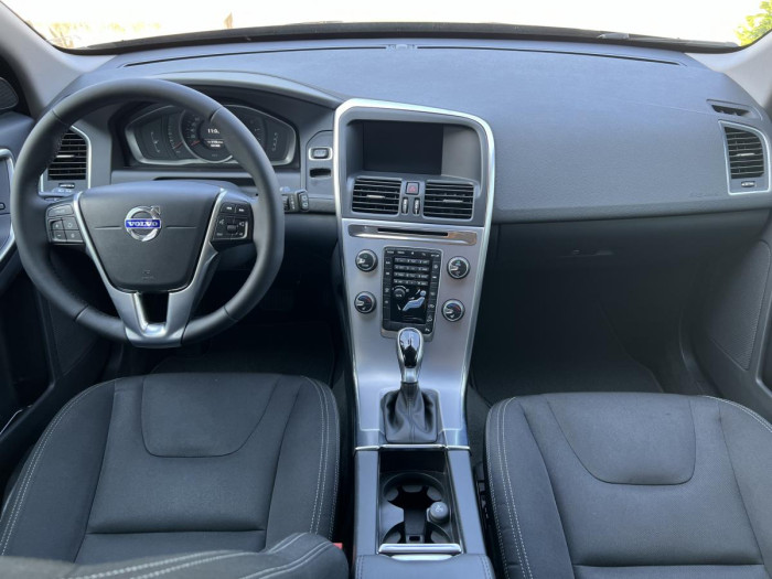 Volvo XC60 D4 AWD Aut CZ NAVIGACE 2.4 d