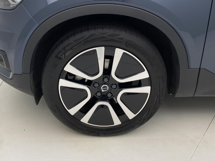 Volvo XC40 B4 AWD INSCRIPTION AUT CZ